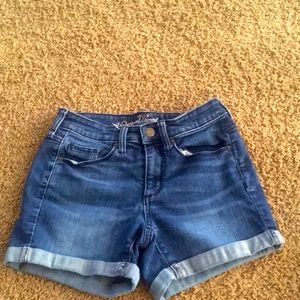Universal thread womens 00/24 size jean shorts